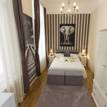 Vaci 12 * Budapest